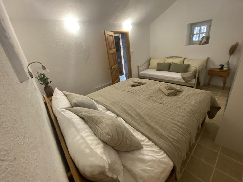 Villa Private In Olive Grove With Heated Pool *