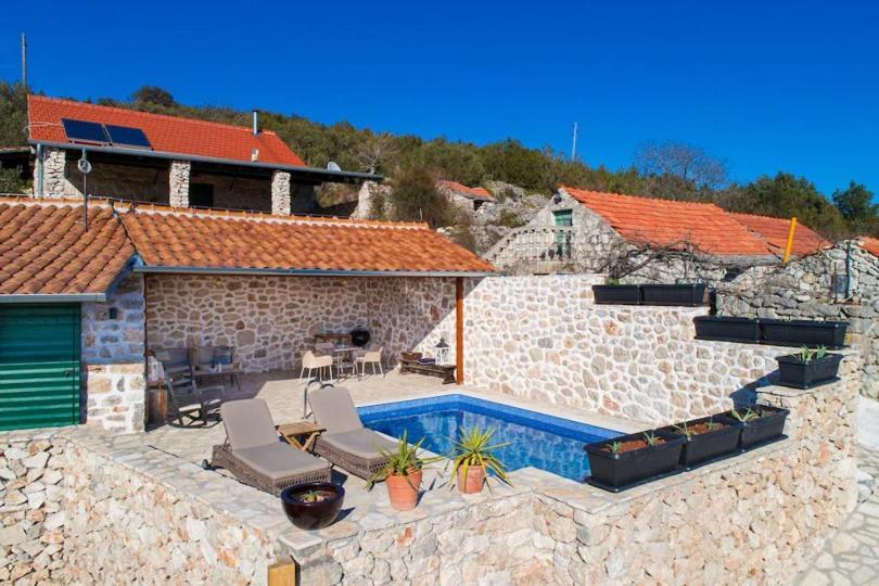 Private In Olive Grove With Heated Pool Villa